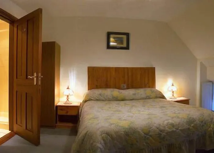 Salmon Leap Farm Hotel 3*